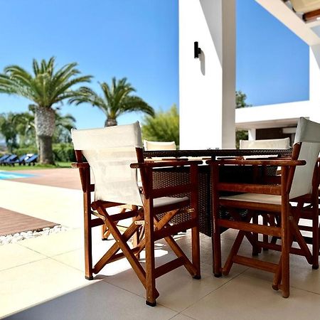 Le Blanc, Luxurious Beachfront Villa Hermione Extérieur photo