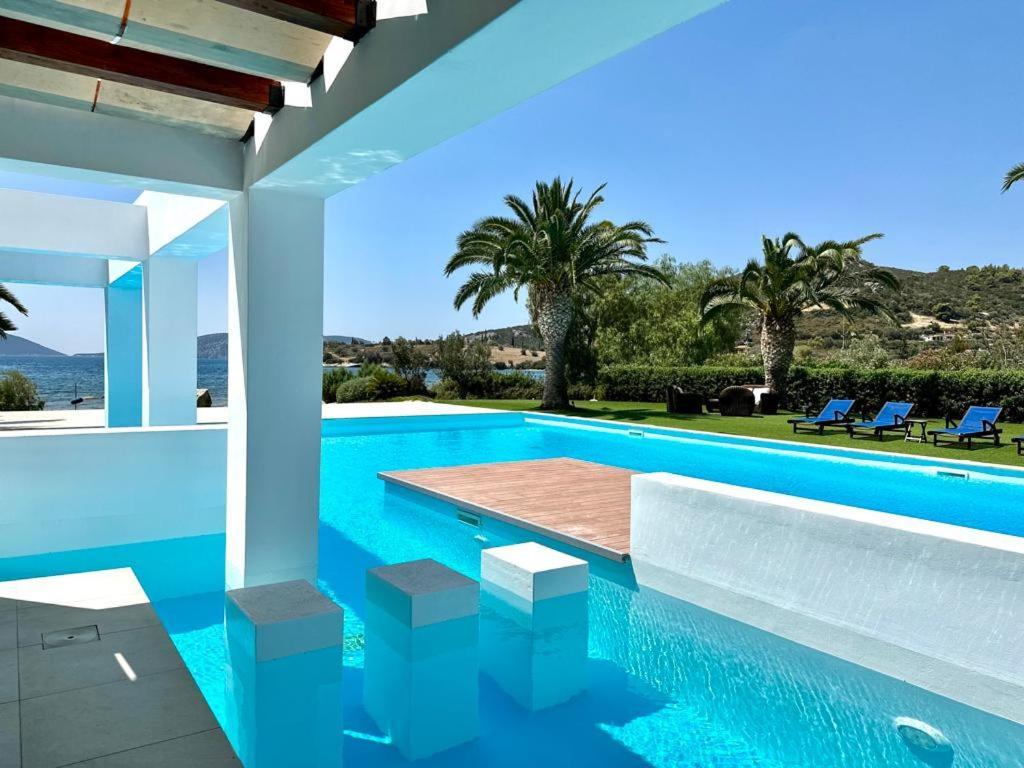 Le Blanc, Luxurious Beachfront Villa Hermione Extérieur photo