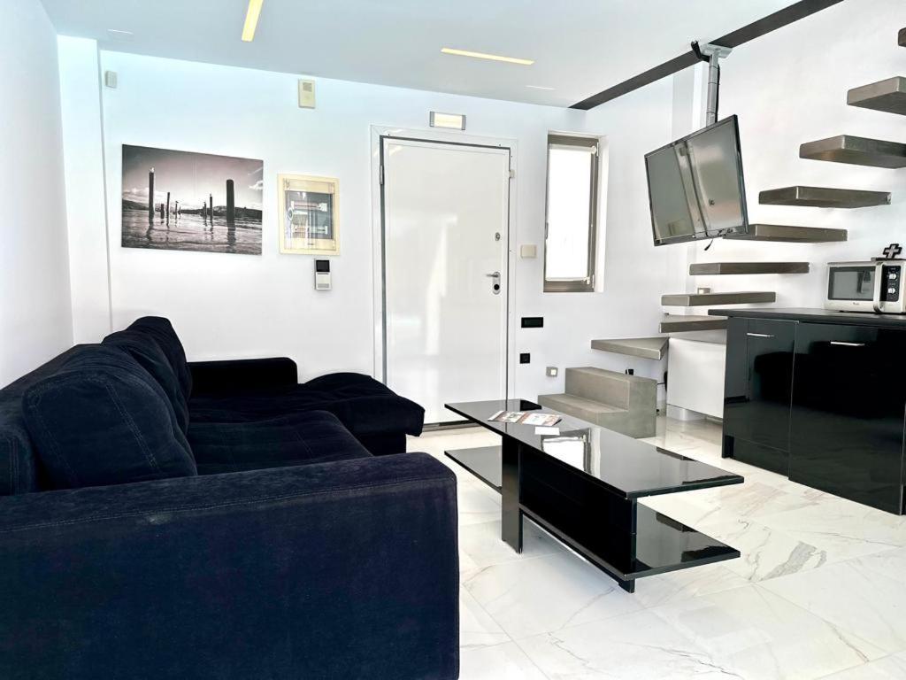 Le Blanc, Luxurious Beachfront Villa Hermione Extérieur photo