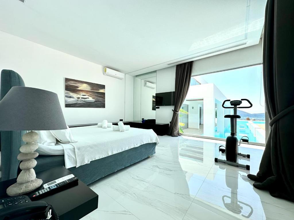 Le Blanc, Luxurious Beachfront Villa Hermione Extérieur photo