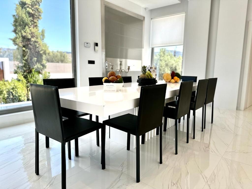 Le Blanc, Luxurious Beachfront Villa Hermione Extérieur photo